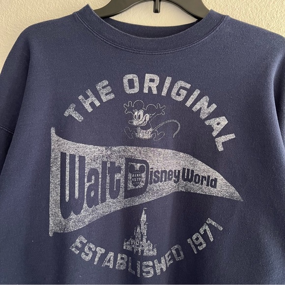 ⭐️SOLD⭐️ Disney The Original Walt Disney World Blue Crewneck Sweater Size L - Picture 2 of 4